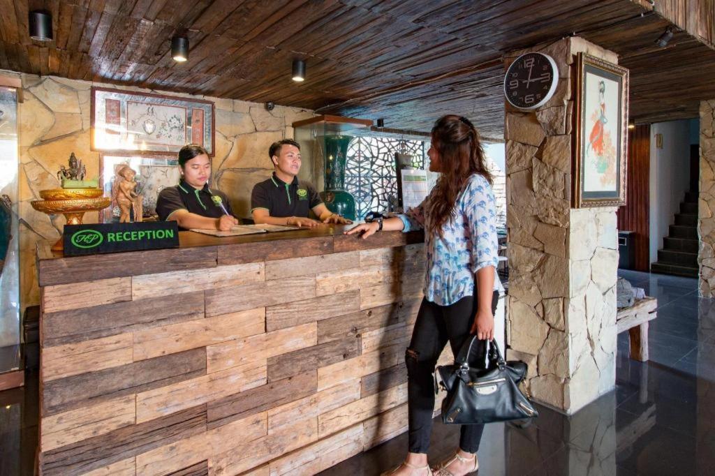 Hadi Poetra Hotel Kuta Lombok Exterior foto