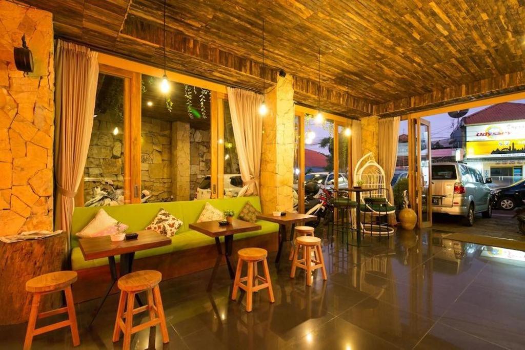 Hadi Poetra Hotel Kuta Lombok Exterior foto