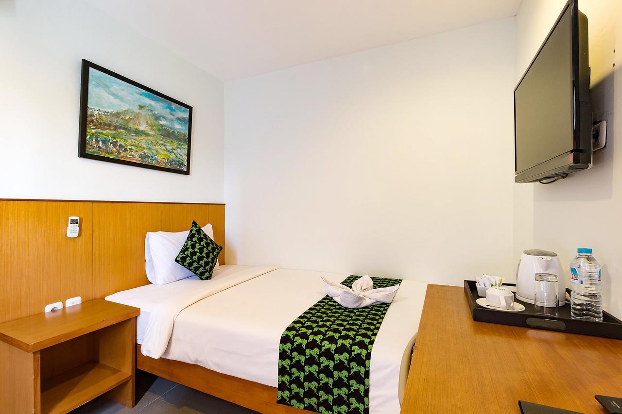 Hadi Poetra Hotel Kuta Lombok Exterior foto
